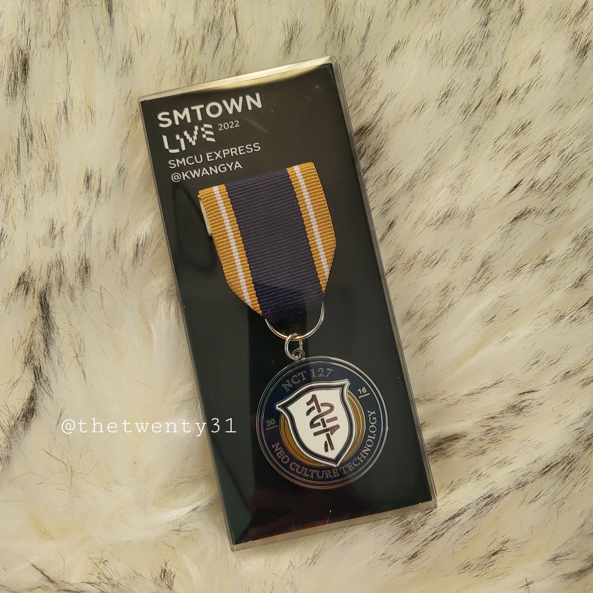 thetwenty31's tweet photo. พร้อมส่ง

เหรียญเกียรติยศ NCT127 smcu emblem badge 
❌️ไม่ได้การ์ด
— 170฿

📮ค่าส่งเหมา 45 บาท รวมกับการ์ดหรือของอื่นๆที่ขายในร้านได้

สนใจ dm นะคะ♡︎

#ตลาดนัดอซท #ตลาดนัดnct #ตลาดนัดnct127 https://t.co/y2AHCrBMXd
