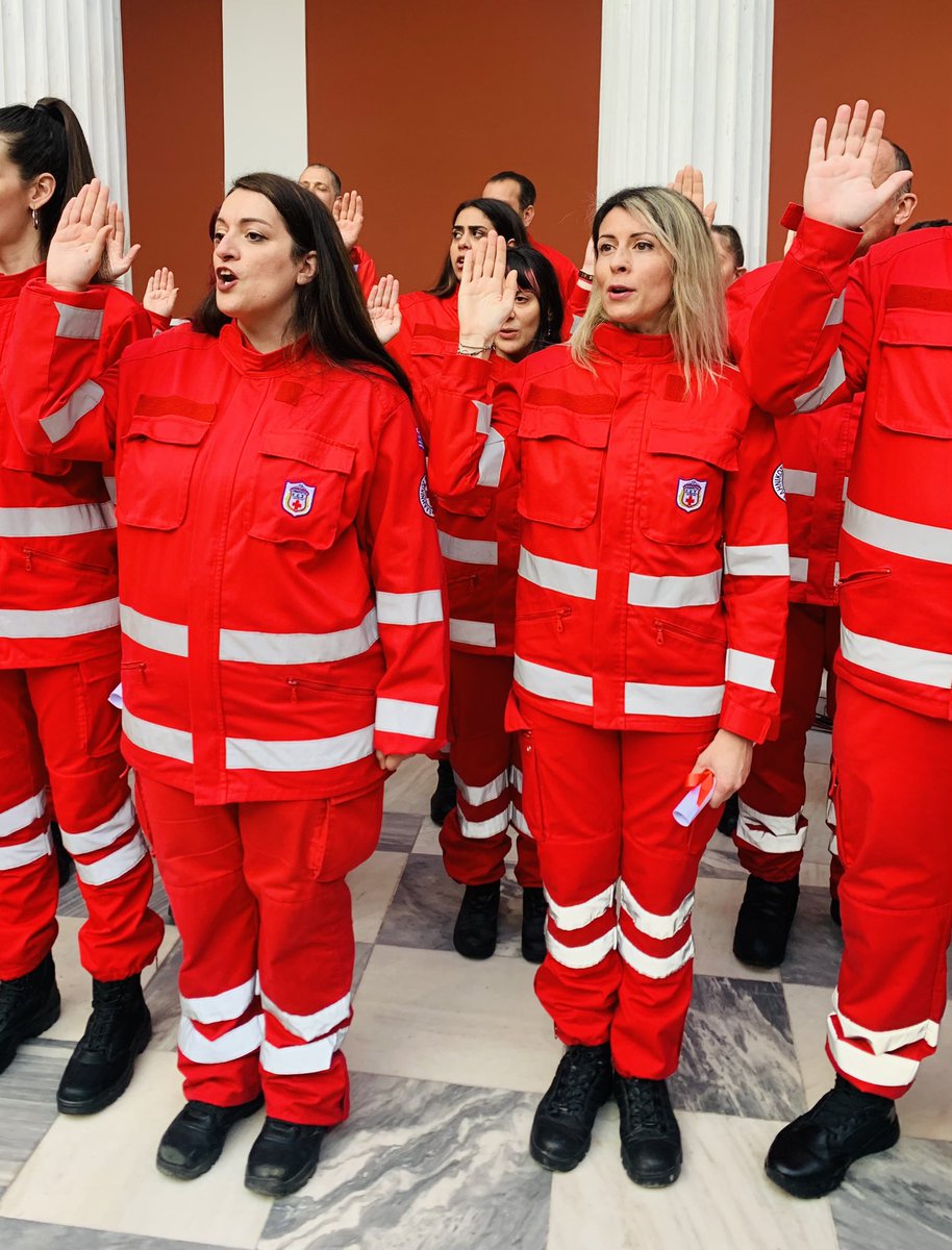 jessiecthomson's tweet photo. 🎉🎉Congratulations 🎉🎉
@greekredcross #volunteers who have completed your training &amp; participated in the oath ceremony this week! You join a network of more than 14 million volunteers worldwide as part of the International Federation of Red Cross &amp; Red Crescent Societies!👏🏻👏🏻👏🏻 https://t.co/uMyScueBEA