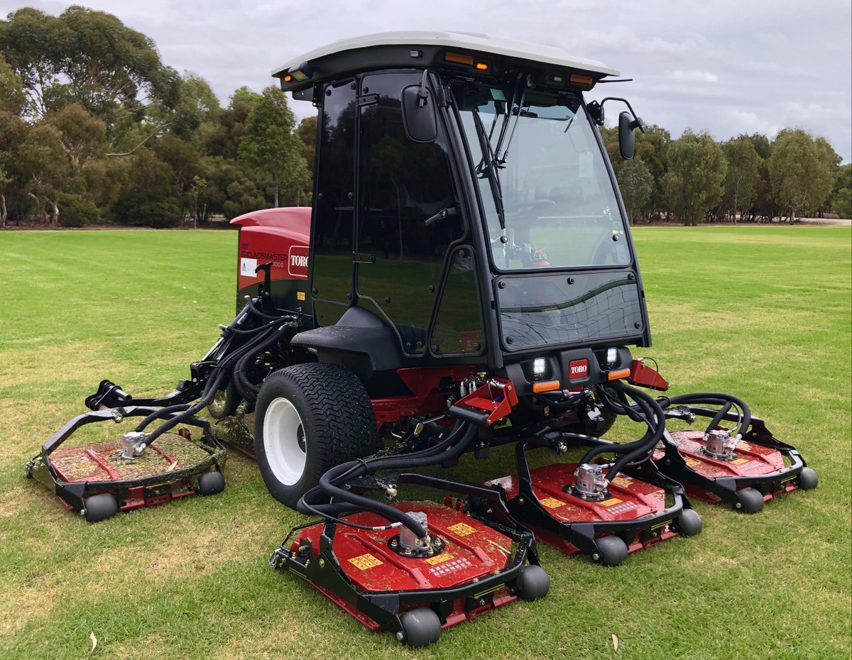toroaus's tweet photo. A new Toro Groundsmaster 4700 contour deck rotary mower with SmartPower and Climate Control Cab for the City of Adelaide. This mower has a 381 cm width of cut! https://t.co/umBb3o8cck