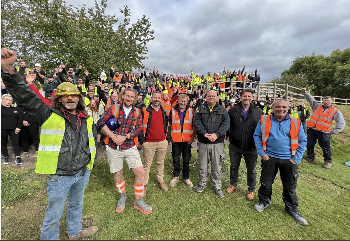 Tonight 8pm BBC1
The most wonderful community ⁦<a href="/DIYSOS/">DIY SOS</a>⁩ Big Build 
Third one in the series - all available on iPlayer 
Consider this an antidote to watching news 😂😂