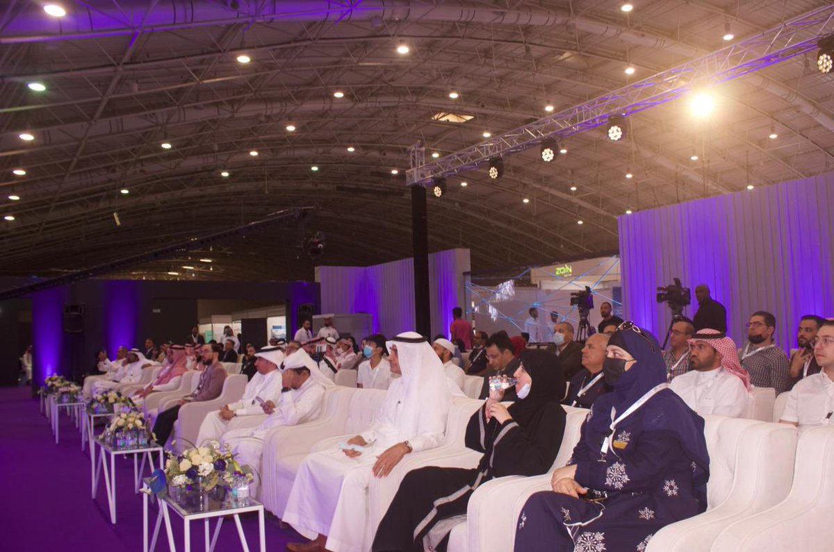 aicloudtech's tweet photo. اليوم الثالث
#مؤتمر_الذكاء_الاصطناعي 🇸🇦 يواصل فعالياته 

📌  12ورشة عمل يقدمها عدد من أبرز الأكاديميين والمتخصصين اليوم 

كونوا بالموعد 👇

🗓️ 24 مايو (2022)
📍مركز الرياض الدولي للمعارض و المؤتمرات
🕐 10 صباحاً الى 8 مساء https://t.co/bRYj1JFQjF