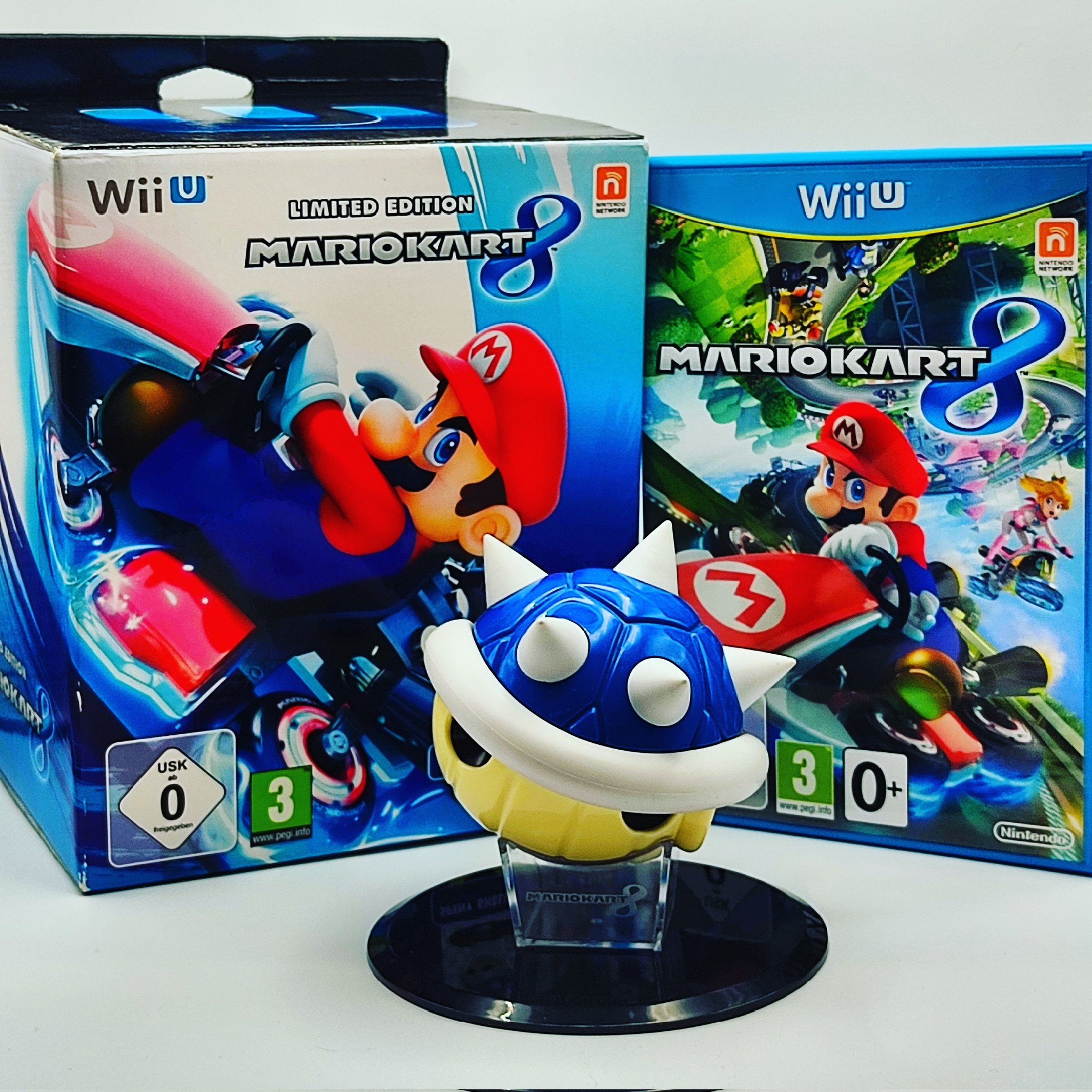 Mario Kart 8 Limited Edition (with Blue Shell Figurine) (Nintendo Wii U)