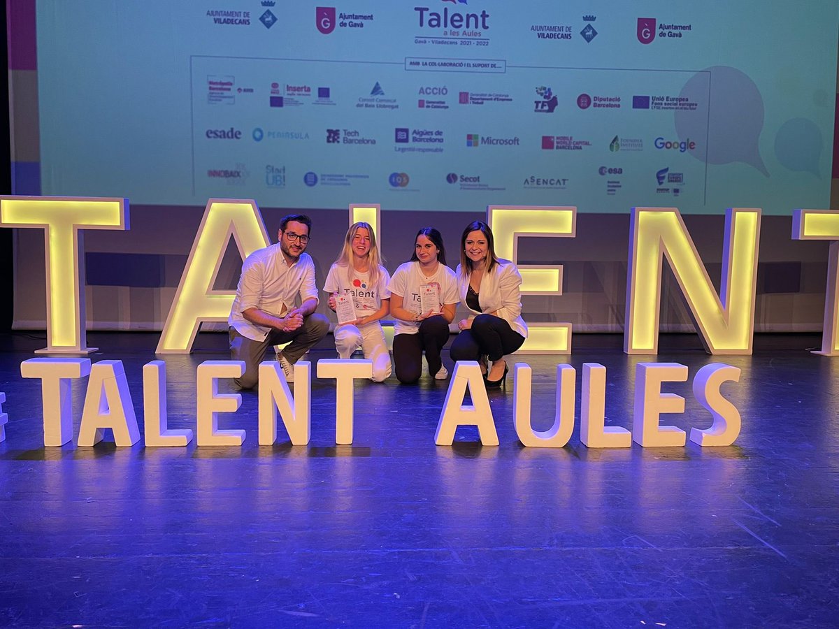 🥇Enhorabona Lucía i Cruz pel primer premi 🏆 del #TalentAules2022 amb el projecte Safespace <a href="/TFtalentfactory/">Talent Factory</a> 
Projecte mentoritzat per #fedefarma amb la <a href="/monimonfortroca/">Mónica Monfort</a> i Victor

Moltes felicitats a la resta de guanyadors i els seus projectes👏🏼👏🏼