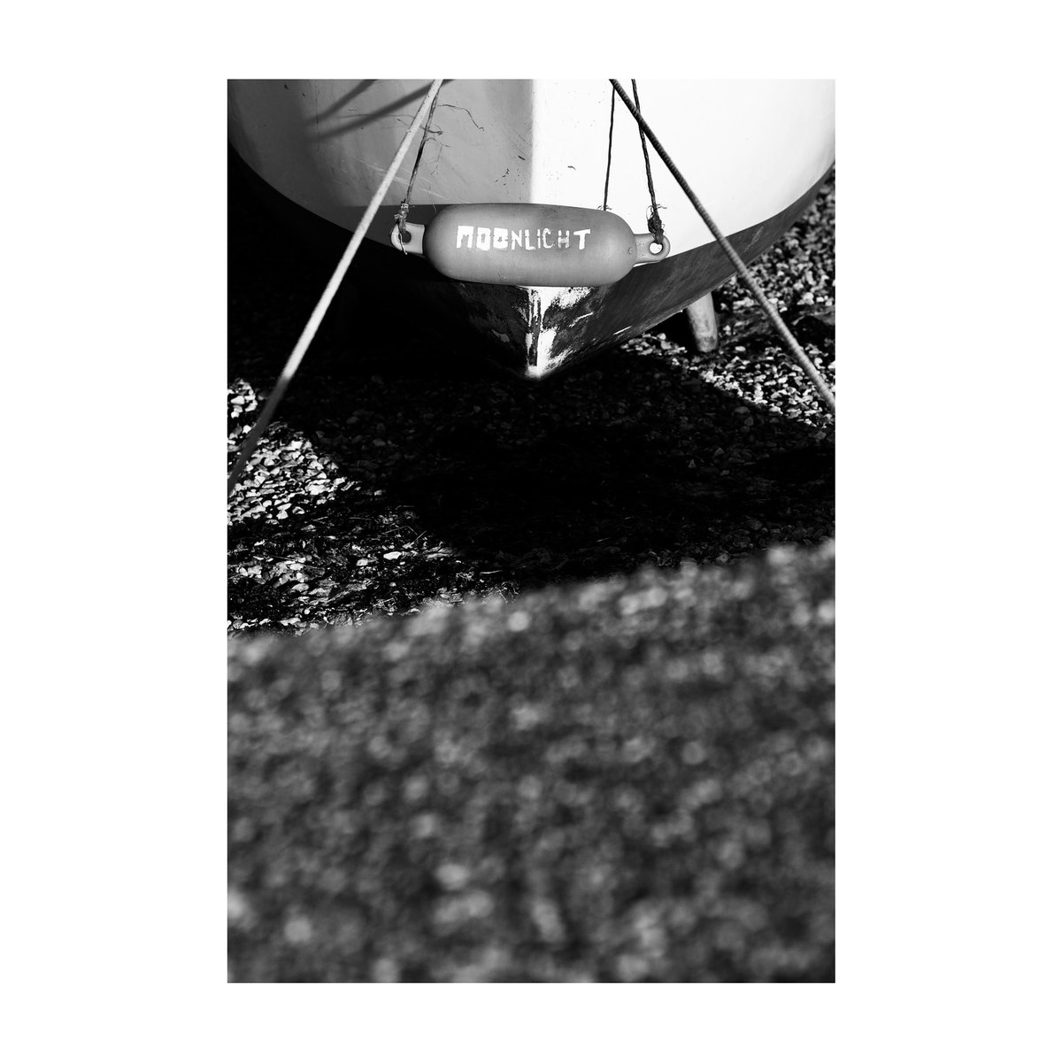 fivearchitects's tweet image. Eosophobia #moonlight in Eastney #SIC2023 #mono @Leica_UK