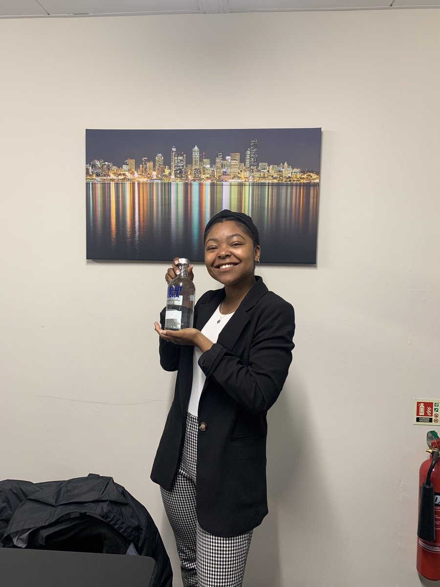 Emily Lauren tweet media