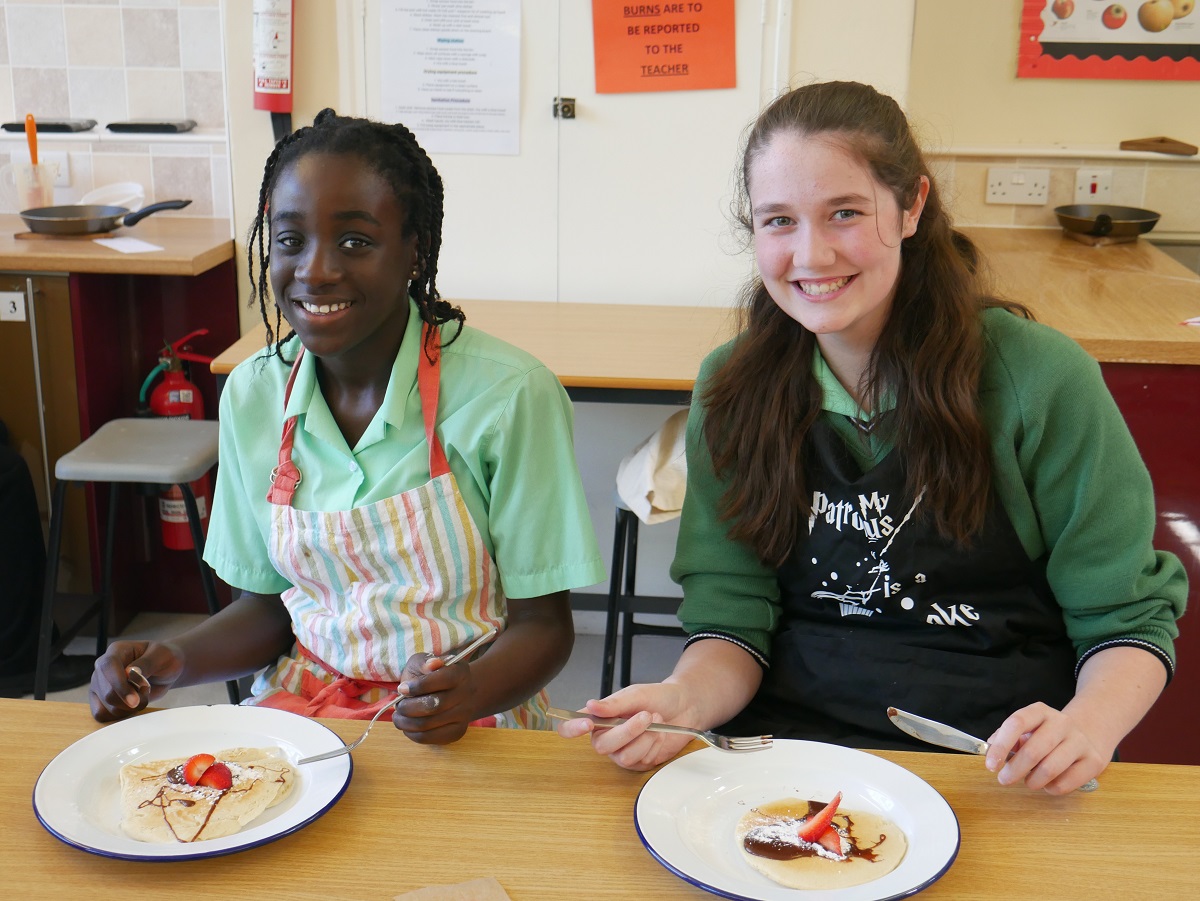 KEHSBham's tweet photo. During last week's KEHS exam week, our Year 7s found their assessment timetable punctuated by some great enrichment activities to promote wellbeing and help them maintain a work-life balance. The girls loved their dance, pancake-making, art and academic enrichment sessions. https://t.co/TNqdUVE5Jz