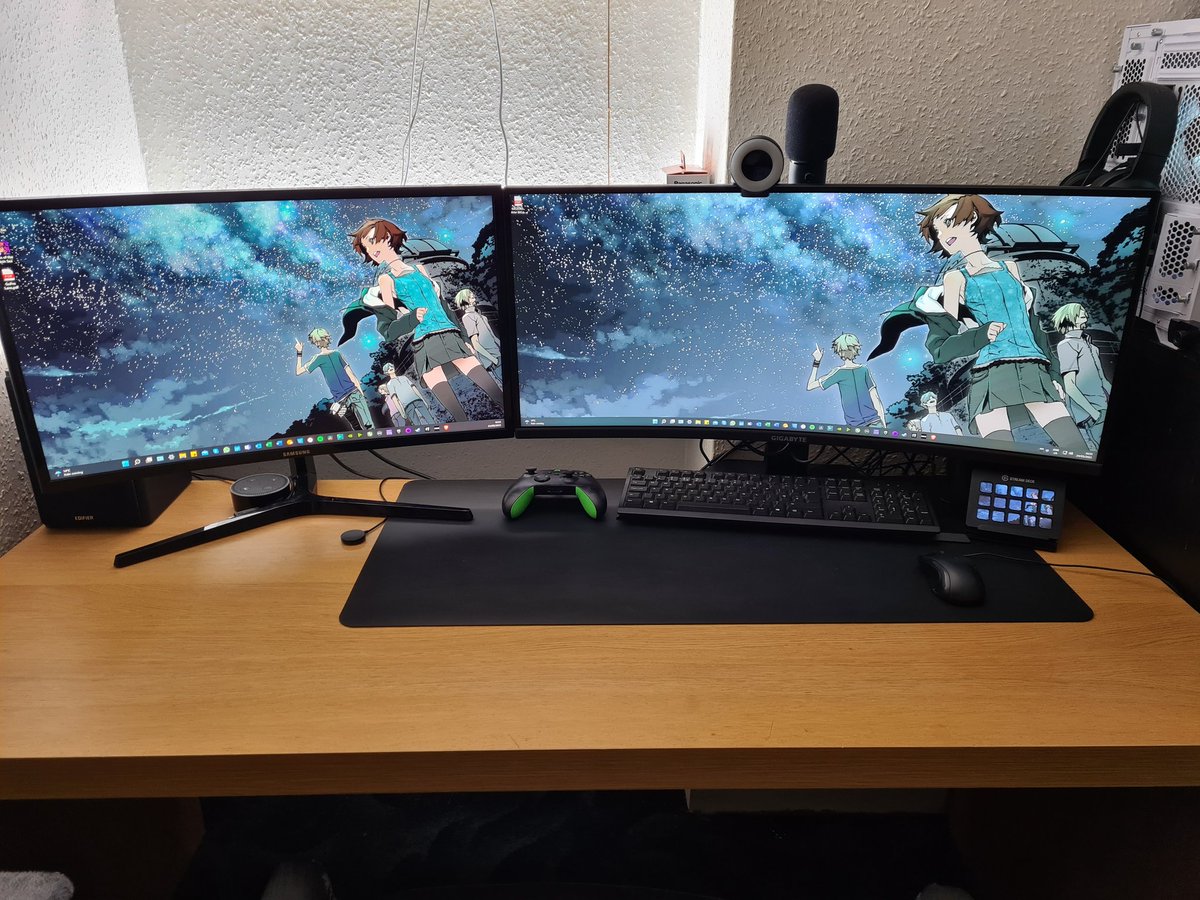 spacebar2029's tweet photo. #jaywhatdoyouthinkmay2022
Hey @JayzTwoCents . This is my gaming/streaming setup. 
CPU: Ryzen 5 2600X
CPU Cooler: Lian Li Galahad 240mm
Motherboard: Asrock B450m Steel Legend 
RAM: 16GB HyperX ddr4 3200mhz
GPU: RTX 3080 Aorus Extreme Waterforce (AIO)
Case: Lian Li o11 Mini Air https://t.co/54u7nflYUy