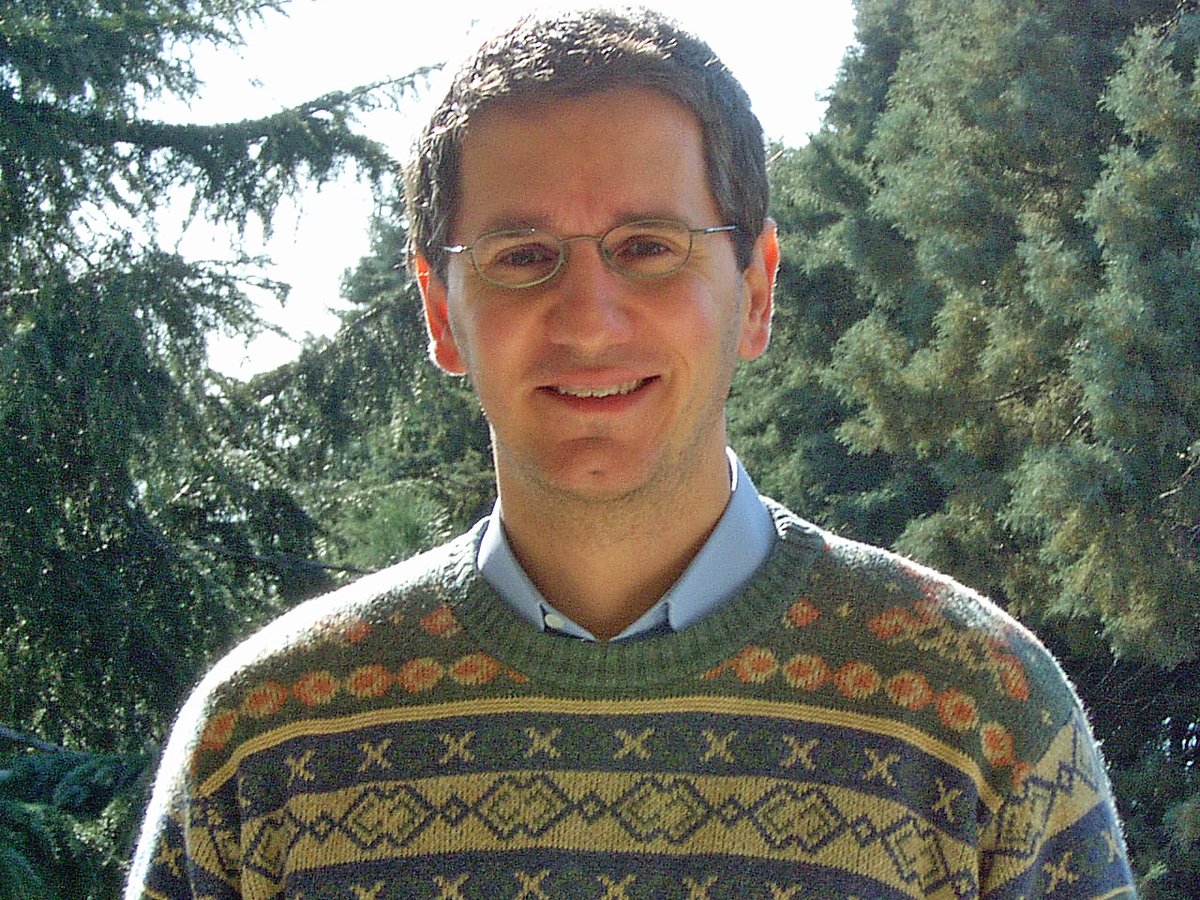 Massimo Asero (Coordinatore Ufficio studi, ricerca e sviluppo, Fondazione Achille Grandi) "Il #lavoro via per la #pace e la #speranza" >> benecomune.net/rivista/rubric…