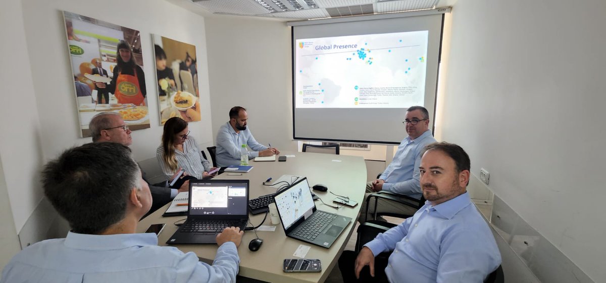 Strengthening ties
HDEG meets yesterday with Government Representatives from Parana State, Brazil.
HD Connect, HD English, MathRiders, and HD Academy were all presented to the Southern Brazilian State with great success.
#education #brazil #opportunities #innovation