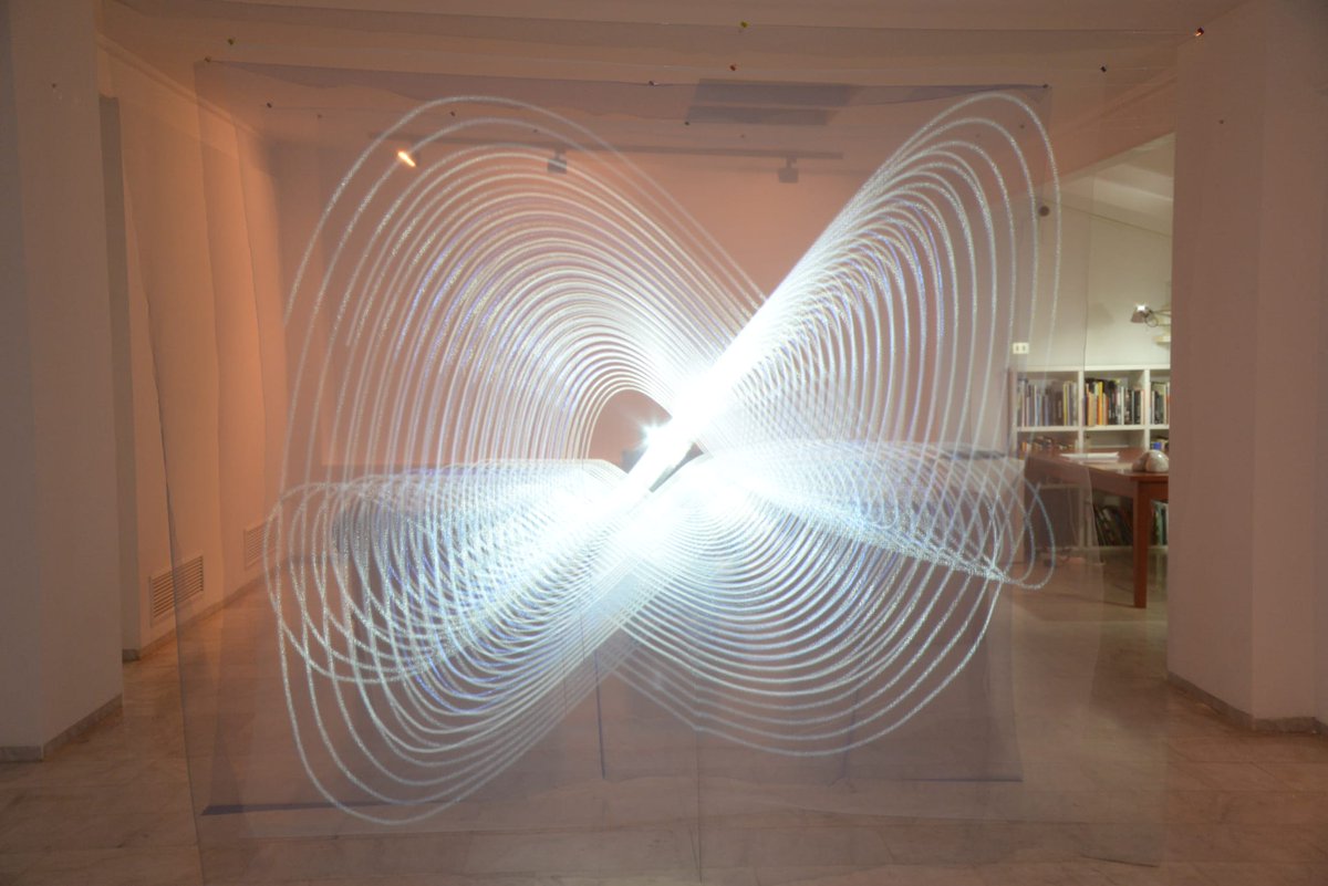 FondoDocArteCon's tweet photo. “Javier Riera - De lo próximo y lo lejano” en @GaleriaAS. Relación entre lo orgánico la precisión de la geometría. Para conocer más sobre #JavierRiera 👉 👉 https://t.co/KIyGHEKvpf https://t.co/bdylqQTGPv