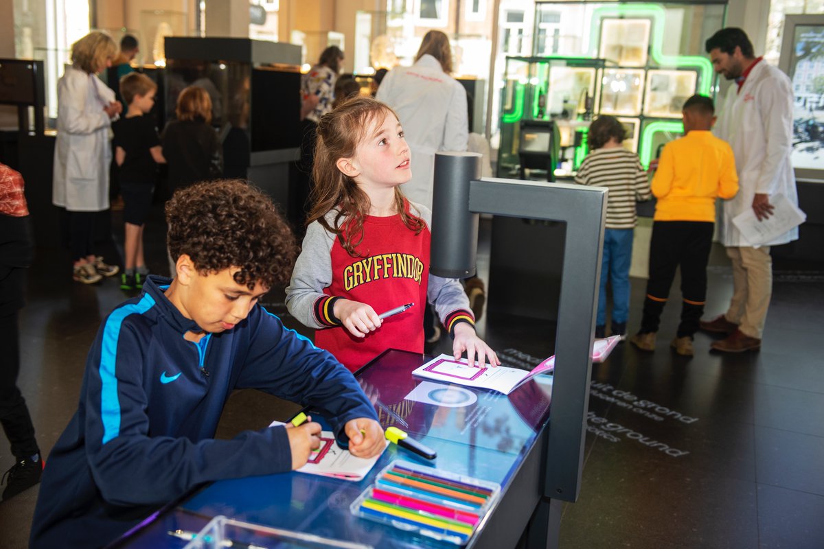 Winclove's tweet photo. ARTIS-Micropia and Winclove Probiotics begin collaboration to teach children in North Amsterdam the importance of healthy intestines. https://t.co/Jied5a7UBI 

#artis #micropia #wincloveprobiotics #north-amsterdam #education #health #microbiome #primaryschools @Micropia https://t.co/tOz0AUlNNy