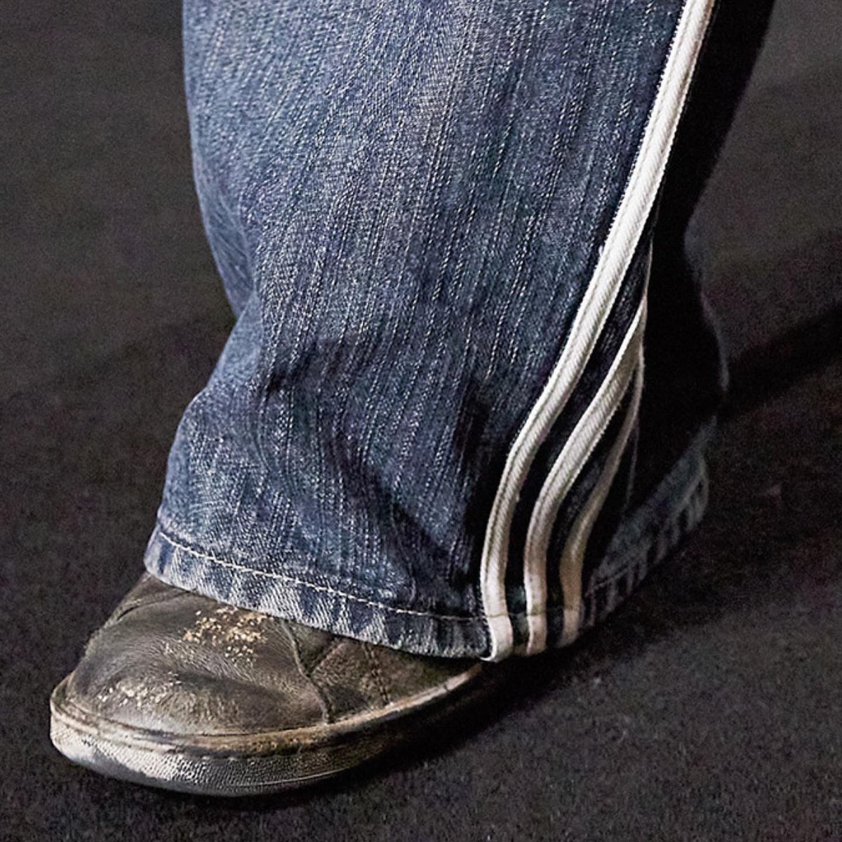 .@BALENCIAGA x <a href="/adidas/">adidas</a> Destroyed Stan Smith.

Balenciaga’s take on the classic <a href="/adidasoriginals/">adidas Originals</a> Stan Smith sneaker, estimated to retail at £420, as seen paired with the £1000+ ‘3 striped’ baggy jeans from the same collaboration.

Again, thoughts on what Balenciaga are up to…