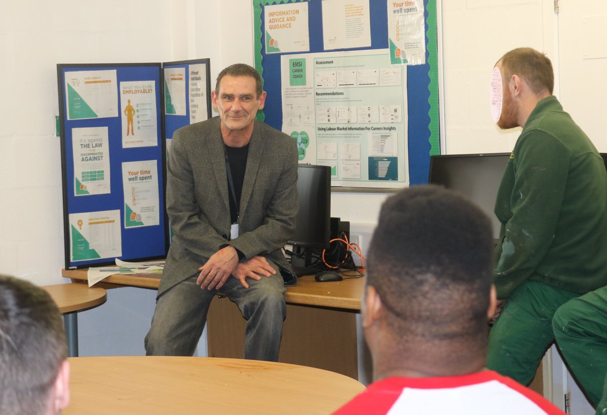 What an inspirational visit! David Breakspear, prison reform campaigner visited Doncaster recently and spoke to prisoners about his life.  Check out his blog journeyofareformedman.net/2022/05/06/the…
#whatcanbe