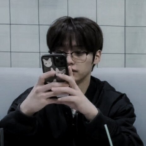 frldwd's tweet photo. #skz #minsung #мінсоны #hyunlix #хёнліксы #au

школа!ас, у якім мінхо клапоцяць толькі экзамены і адносіны сяброў, фелікс дарэмна хвалюецца, хёнджын умее варажыць на картах таро, а джысон прымушаны нечакана змяніць школу ў выпускным класе

part 10/??
⬇️⬇️⬇️ https://t.co/ZEWQqregC0