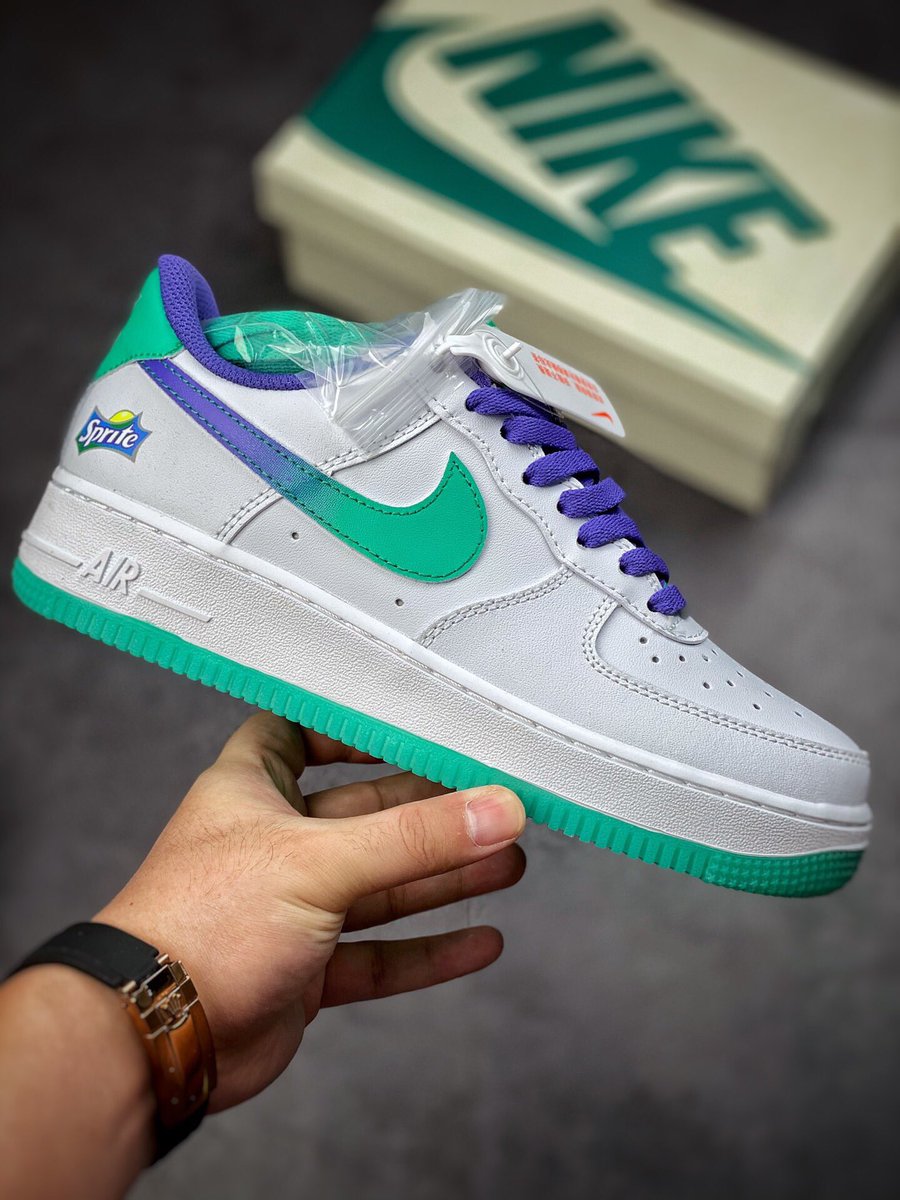 CornaroRachel's tweet photo. Nike Air Force 1 Low 07 "Sprite" 雪碧限定 #原楦头原纸板 打造纯正空军版型 https://t.co/88vZTHysDm