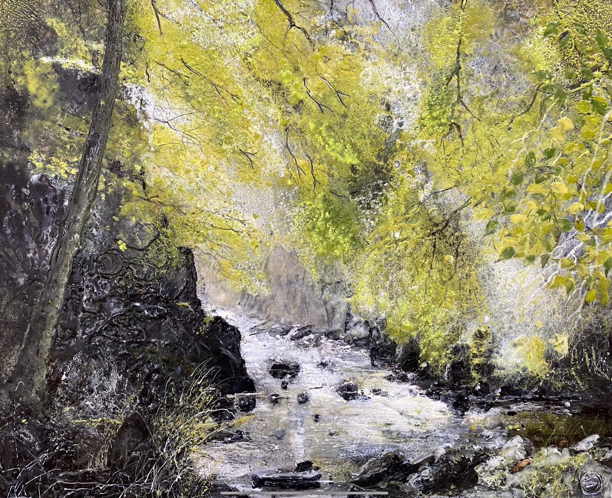 You can see my latest paintings here:  melaniewilliams.net/post/new-artwo…