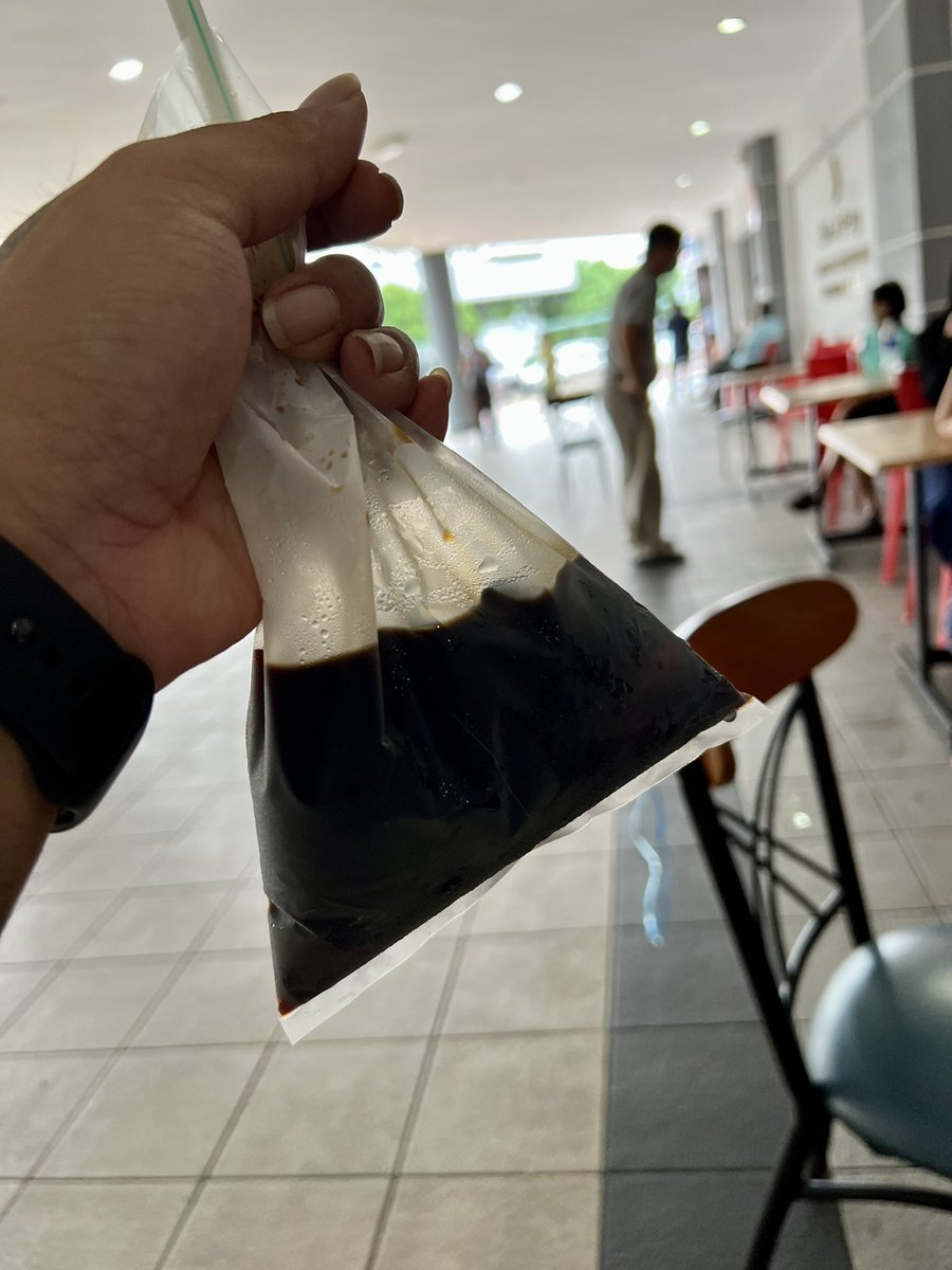 ChrystianVII's tweet photo. Immigration Kelana Jaya Xde Cafe. But this will do. #KopiOAisKosong #ZeroSugar #DailyDoses #CaffeineAddict https://t.co/VaRC26K8CV