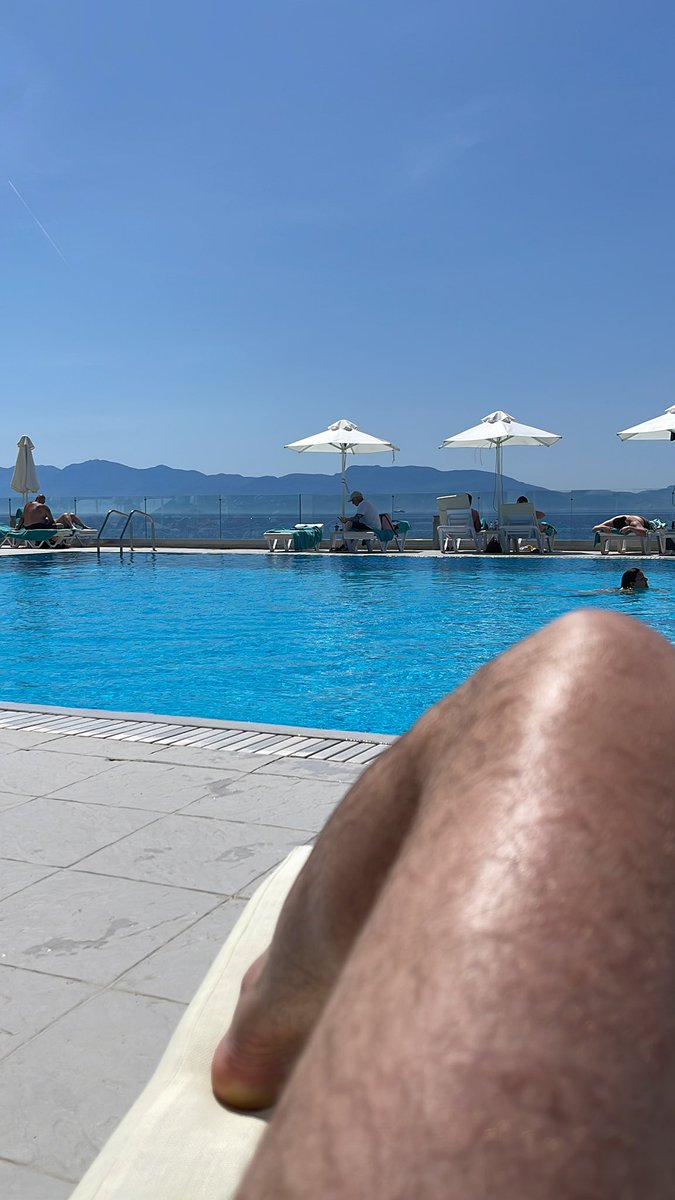 Just put the toe in, that’s enough for me ☀️