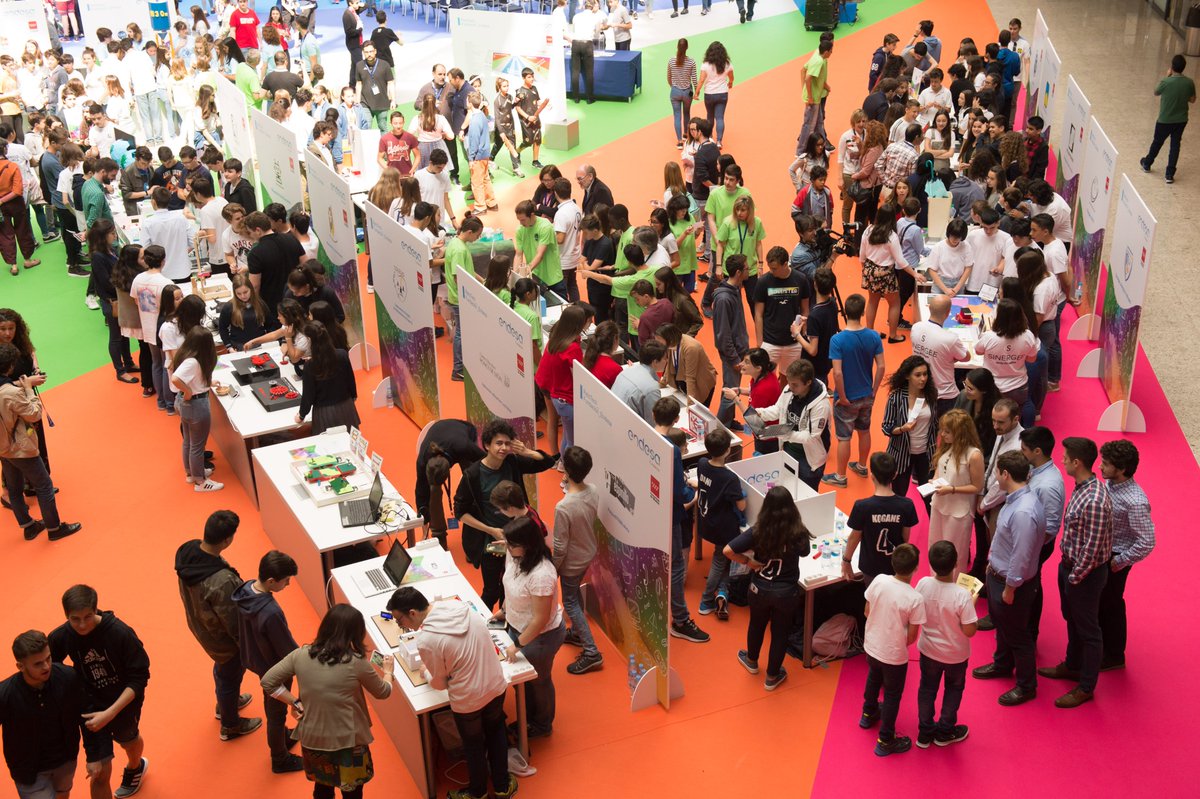 FundacionEndesa's tweet photo. 🤖¡Últimos días para votar tu #proyectotecnológico @RetoTech favorito! 👉https://t.co/3akcWPKc7c
Este año participan 211 colegios de Madrid, Aragón, Andalucía, Extremadura, Cataluña, Baleares y Canarias. El más votado online recibirá el #PremioRedes de esta VII edición. https://t.co/68CBFclDhj