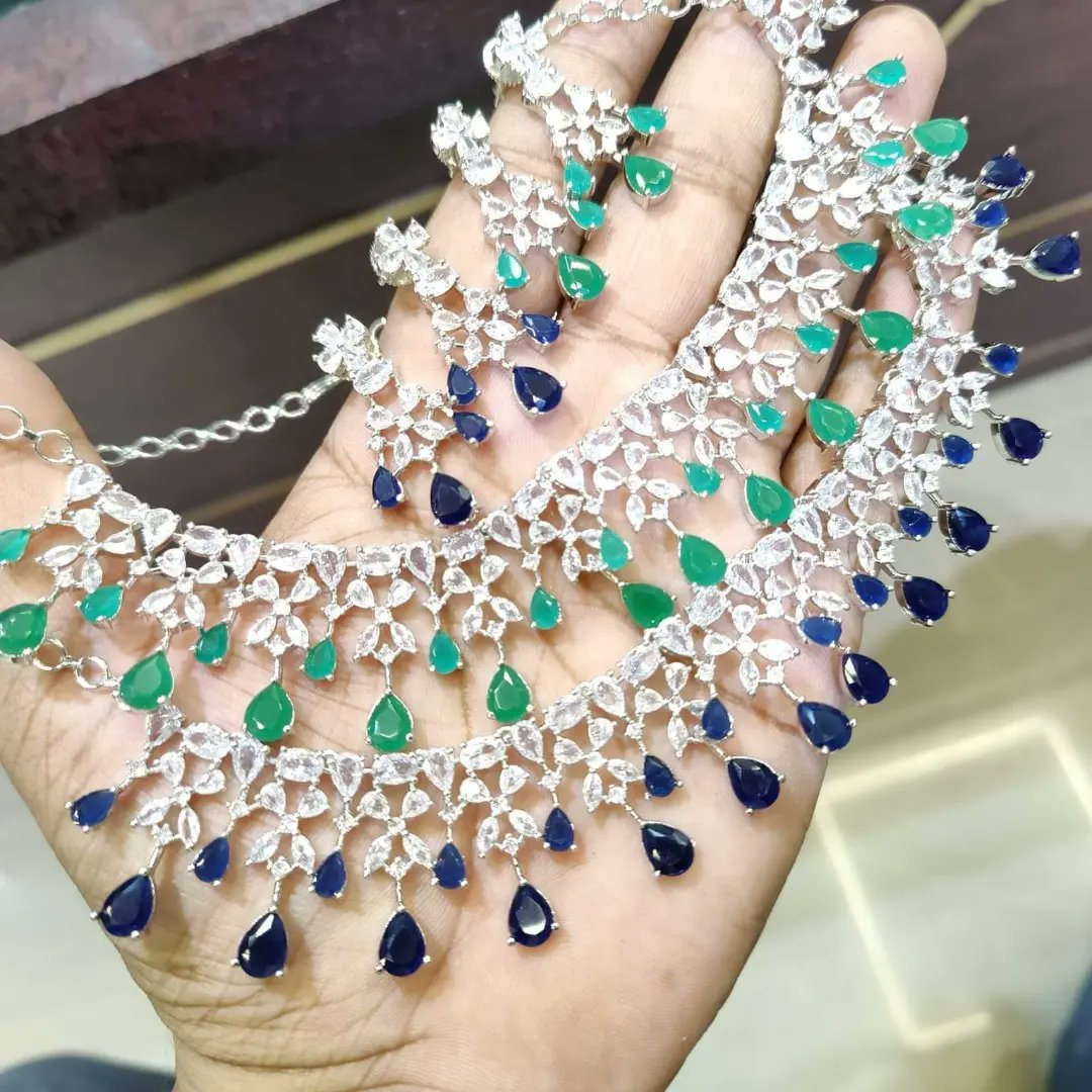 GozoProduction's tweet photo. *Necklace set*
*white rhodium plated*

Wholesale price ke liye Please Call
+91 98999 01655 , 8076904252

#gozoadjewellery #RajuPunjabi #jewelry #jewellery #manufacturering #gozo https://t.co/6vFBSz01Cm