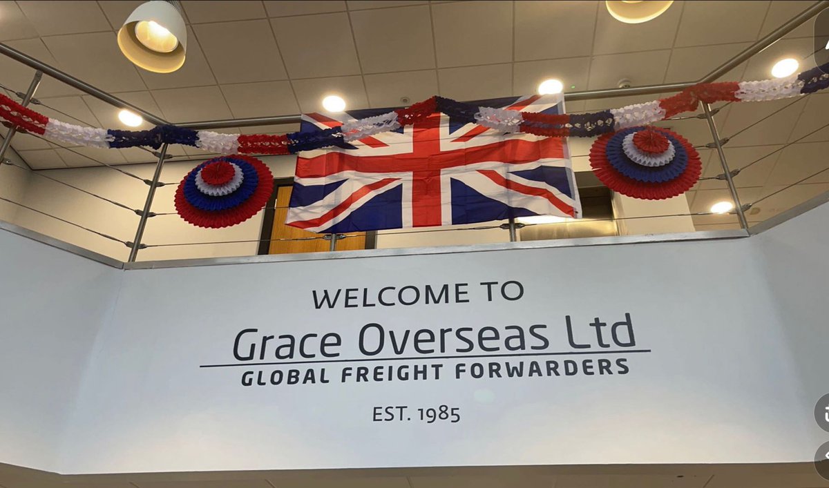 GraceOverseasLt's tweet photo. We're jubilee ready! 👑💚

Have you stopped by and met Her Majesty yet?

#GOHQ #QueensJubilee https://t.co/dr9HZmrpeb
