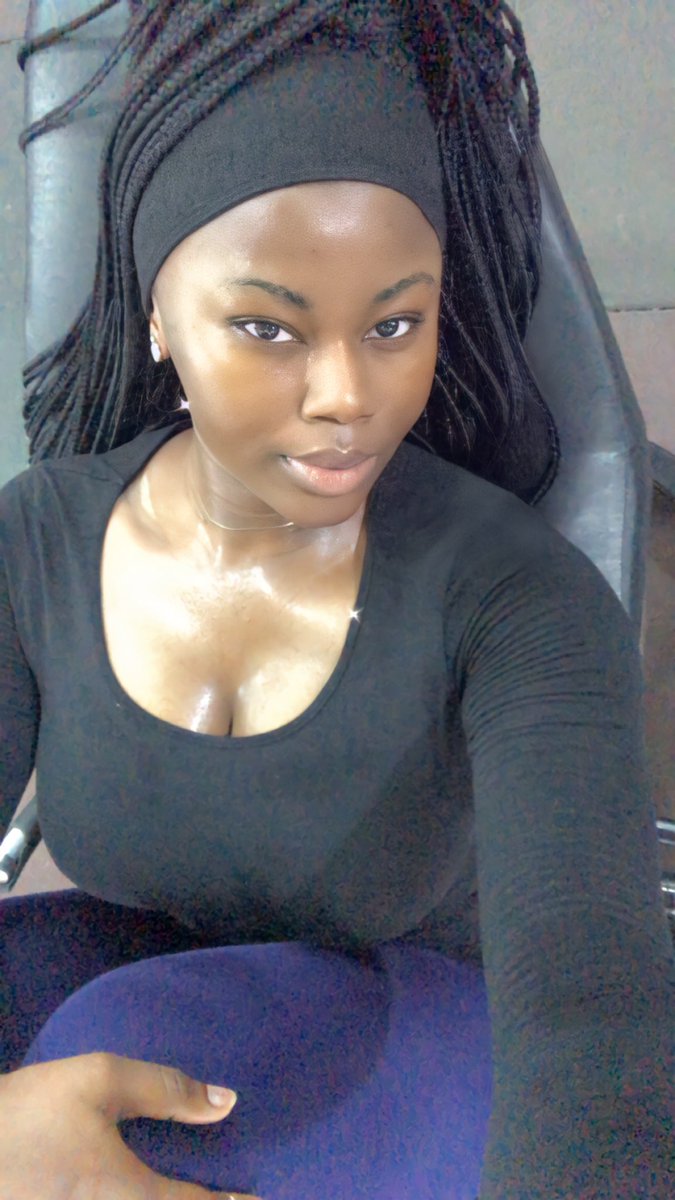 Grainskye's tweet photo. Hit the gym sometime, it helps❤️ https://t.co/4vm4pj8Xy4