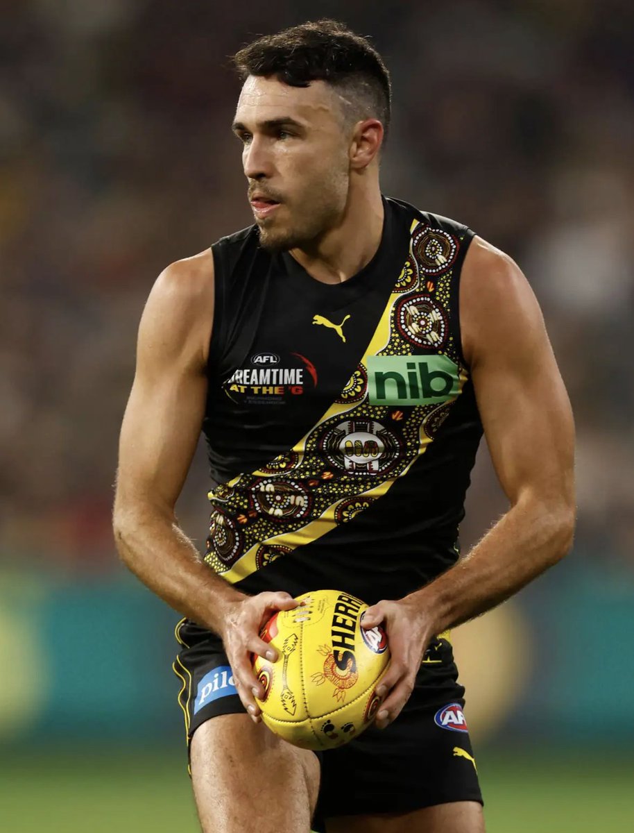Tigers_of_Old's tweet photo. Just quietly after an moderate start by his lofty standards, this seasoned maestro is building into the season beautifully. Plenty of signs from Shedda in Dreamtime that he's not done yet. No doubt whatsoever we're a far better team when he's playing great footy.🌟
#shaneedwards https://t.co/x4btNBJXzE