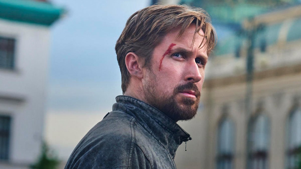 Netflix UK & Ireland on Twitter: "It's Ryan Gosling vs. Chris Evans in the global action spy thriller, THE GRAY MAN, available 22 July on Netflix. https://t.co/KeSiCtqRWw" / Twitter