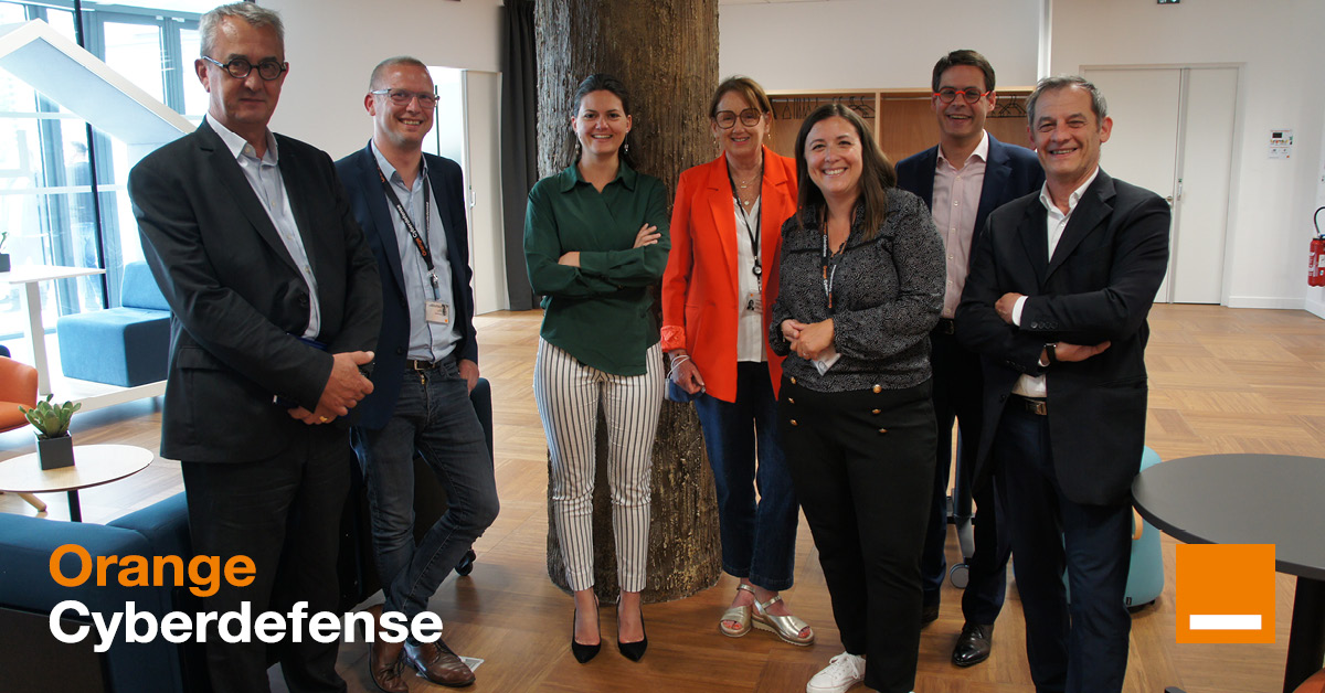 🔐A #Nantes, nous avons l’honneur d’accueillir la région <a href="/paysdelaloire/">Pays de la Loire</a>, la Vice-Présidente Déléguée au numérique <a href="/C_Nebbula/">Constance Nebbula</a> et le Délégué Cybersécurité <a href="/philippeloud/">Loudenot</a>.
En proximité de tous nos clients, entreprises, collectivités, nous construisons une société numérique plus sûre.