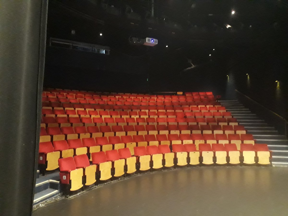 Astro__Surf's tweet photo. In just over three weeks a dream will come true and I will begin my career as a science communicator. I get to talk SPACE for 45 mins to a packed out theatre full of year 9 students!
What exactly should I include? Supernova? Black holes? The big bang..? Jupiters moons? SpaceX? https://t.co/i9kucl4pyw