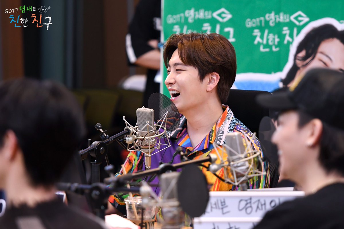 mbcbf_ever's tweet photo. 덩어리들과 함께 그저 행복한
우리 볼링공.. 아니 달디🎳💚

#GOT7영재의친한친구 #친친 #달친친 #GOT7 #갓세븐 #YOUNGJAE https://t.co/xIBytDvT9K
