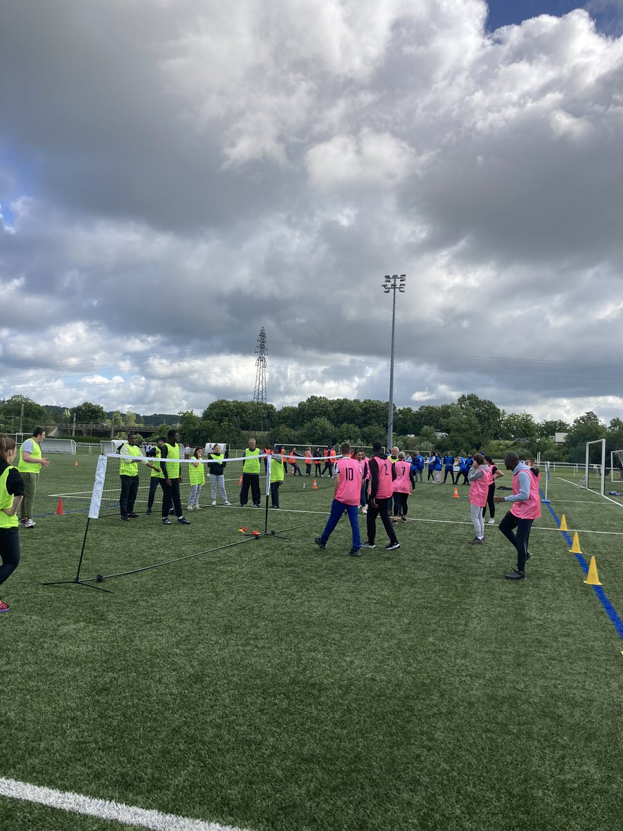 SLeguidcoq's tweet photo. @poleemploi_HDF Nogent sur Oise présent aux « olympiades de l’emploi » organisées par @ReseauE2CFrance Creil. 🎯🏃🏻‍♂️👟 @CharlesEstelle1 @Prefet60 @NogentsurOise @melissa_ramos11 https://t.co/xfXAdtligu