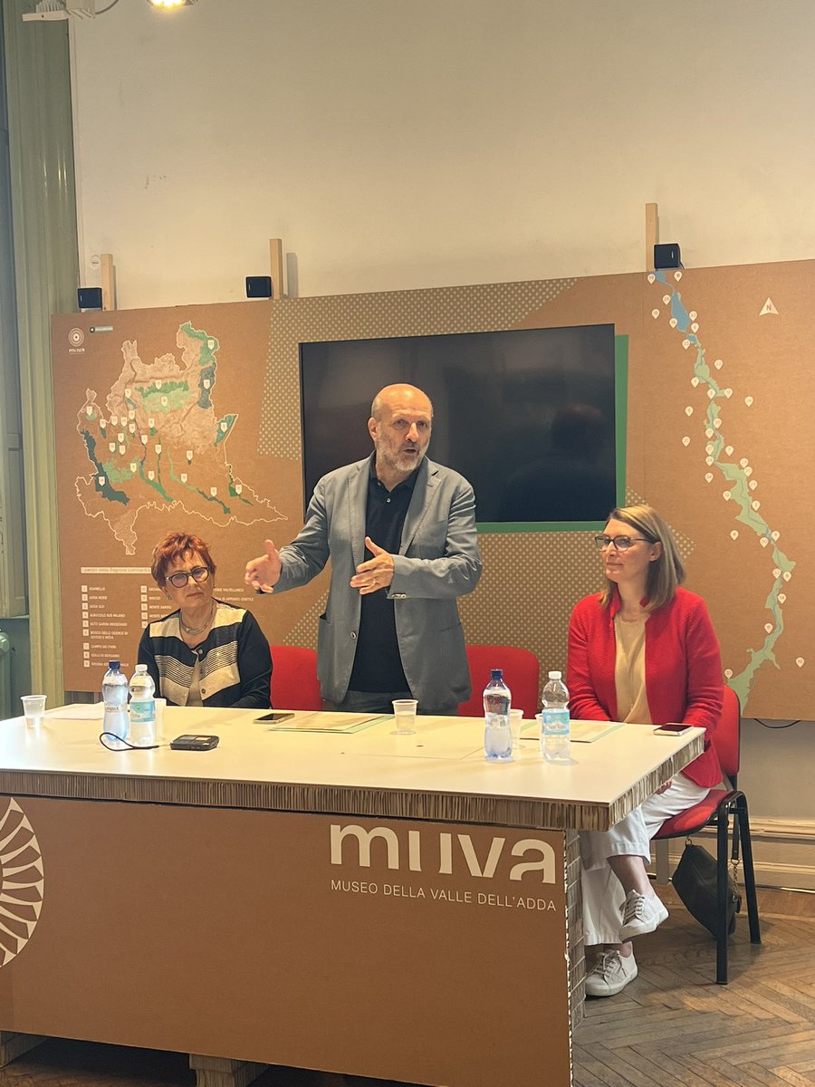 Oggi celebriamo la Giornata Europea dei Parchi insieme alle aree protette lombarde al Parco Adda Nord! @MarzioMarzorati nostro presidente e coordinatore di <a href="/Federparchi/">Federparchi</a> Lombardia parla del #PattodeiParchi ! <a href="/EUROPARC/">EUROPARC Federation</a>