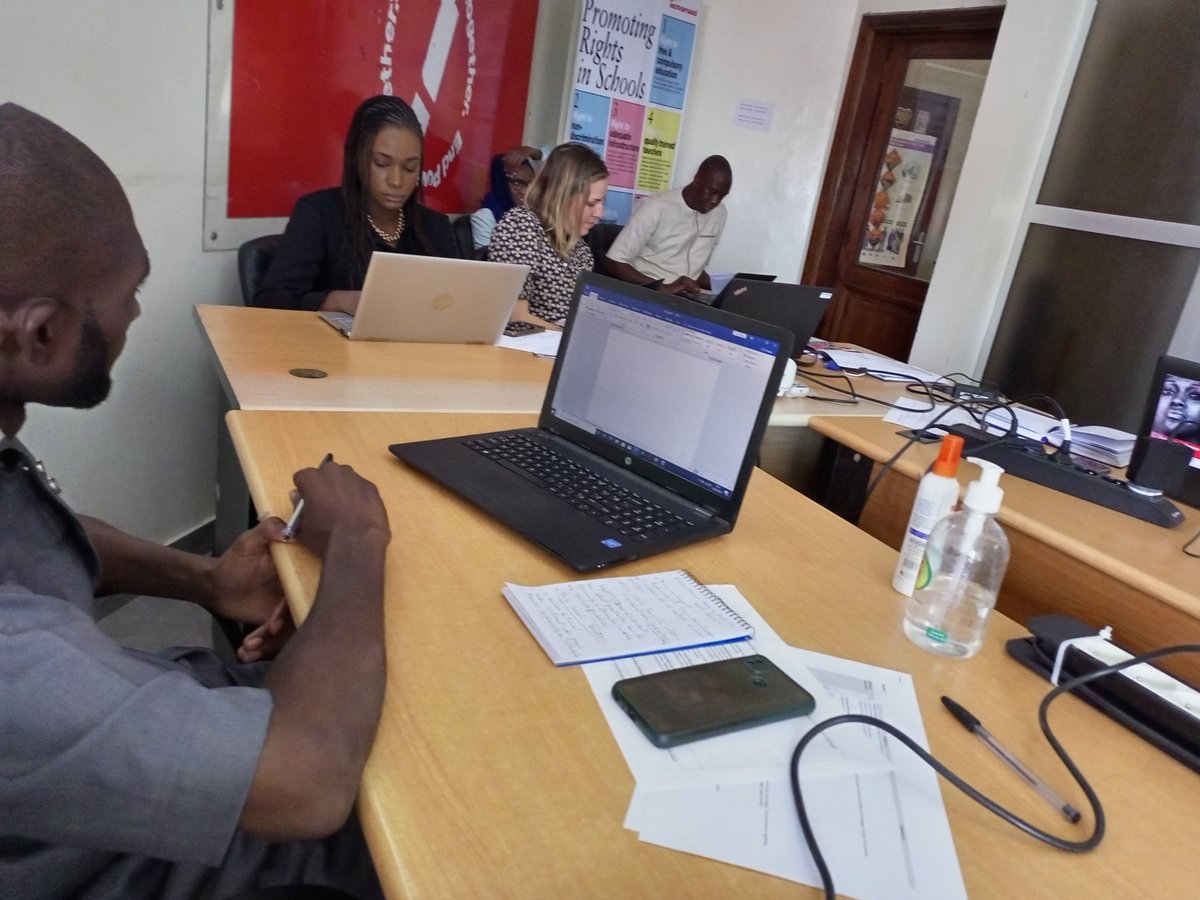mali_justice's tweet photo. Une nouvelle aventure commence pour @mali_justice .
Sur invitation d'#actionaidInternational une équipe de notre organisation séjourne à #Dakar en vue d'échanger sur les savoir faire et être d'#AAIK pour la bonne réalisation du projet EJPR-Mali.
#AME
#ActionAidSenegal https://t.co/4ZVF42YgFq