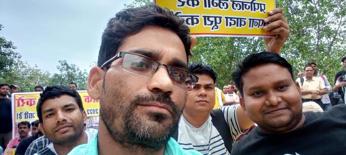 nirajsi13733744's tweet photo. @journoshruti @thisissanjubjp @myogiadityanath 12460 शिक्षक भर्ती @thisissanjubjp 
@myogiadityanath https://t.co/Gn8UayaQa1