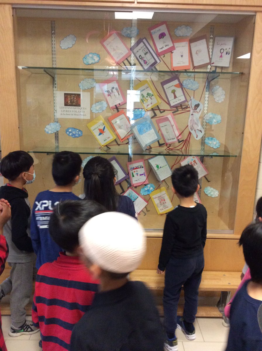 Les Fantastiques Livres Volants de la classe de Mme Pletsch are ready for eveyone à <a href="/FredVarley/">Fred Varley P.S.</a> to see and read!📚
