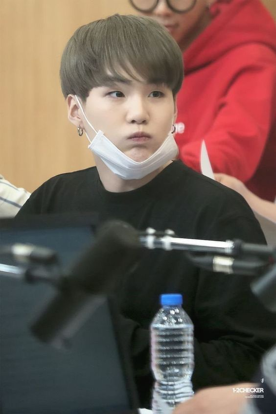 _babsy7's tweet photo. Hoy es martes de stream a Yoongi #D2 #2YearsWithD2 

En mi playlist suena Blueberry Eyes 💙✨
#BTS #BTSCOMEBACK2022 #ThatThat https://t.co/DinJZ2Jrjx
