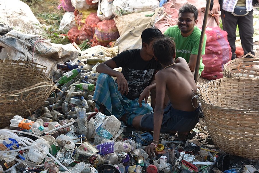How do we create inclusive waste management systems? 

🌻 Bottom-up input from the affected community 
📚 Coordinate with local experts and representatives 
💚 De-stigmatise waste work 
👫 Adopt gender-sensitive approaches 
🤝 Focus on eradicating poverty