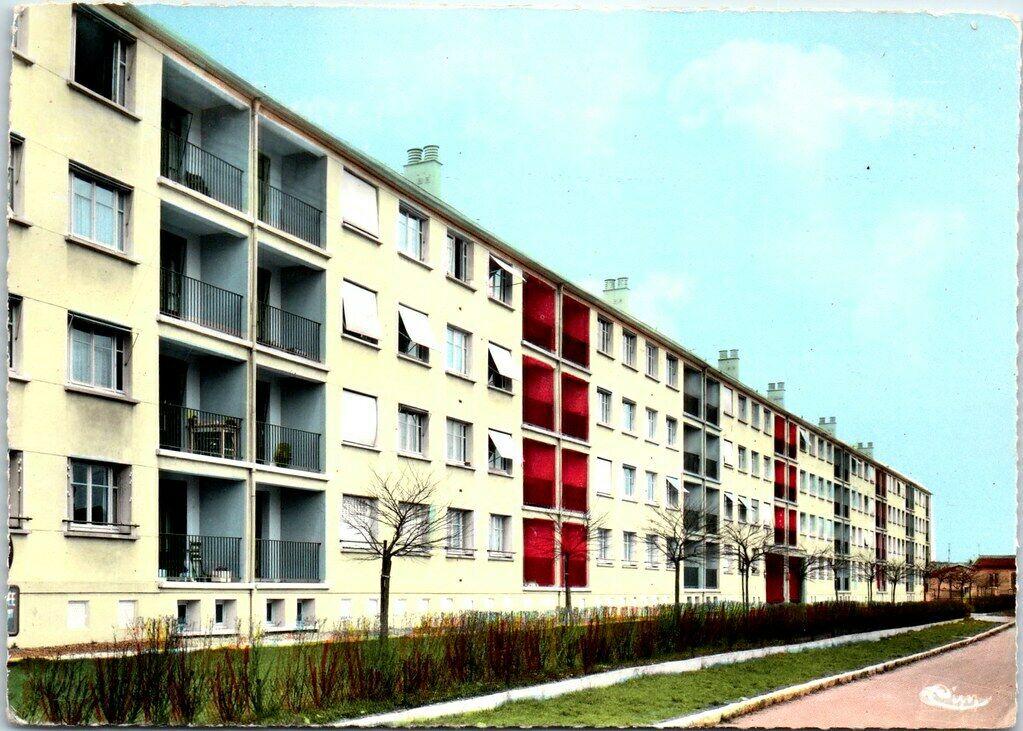 Mémoire2Ville on Twitter "94 L'HAY les Roses Cité moderne HLM Toute 1ere residence de Toit et