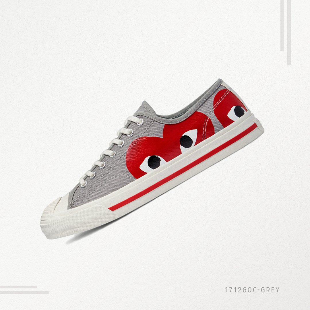 BrandRangeLLC's tweet photo. #SNKRS #snkrsliveheatingup #Sneaker #sneakerhead #Dubai #Nike #vans #converse https://t.co/PbcXLoKRnS