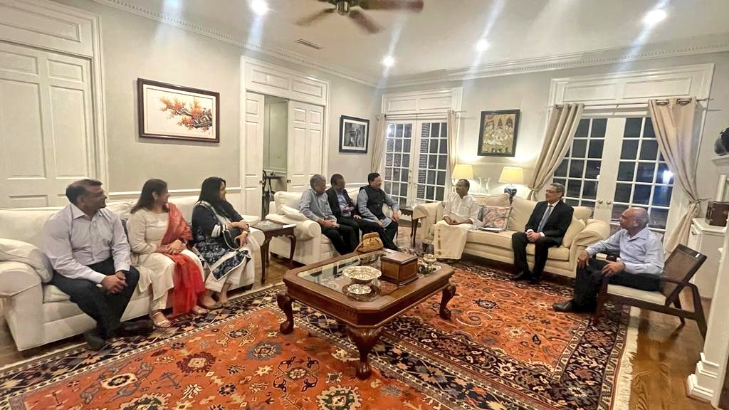 VMBJP's tweet photo. Met representatives of Sewa International USA at Houston. 

Was briefed about their activities &amp; plans in the US &amp; other countries in Disaster Relief, covid management, Family &amp; Child welfare. 

Appreciated their contributions during evacuation of Indians stuck in Ukraine. https://t.co/jhiaTyUZKh