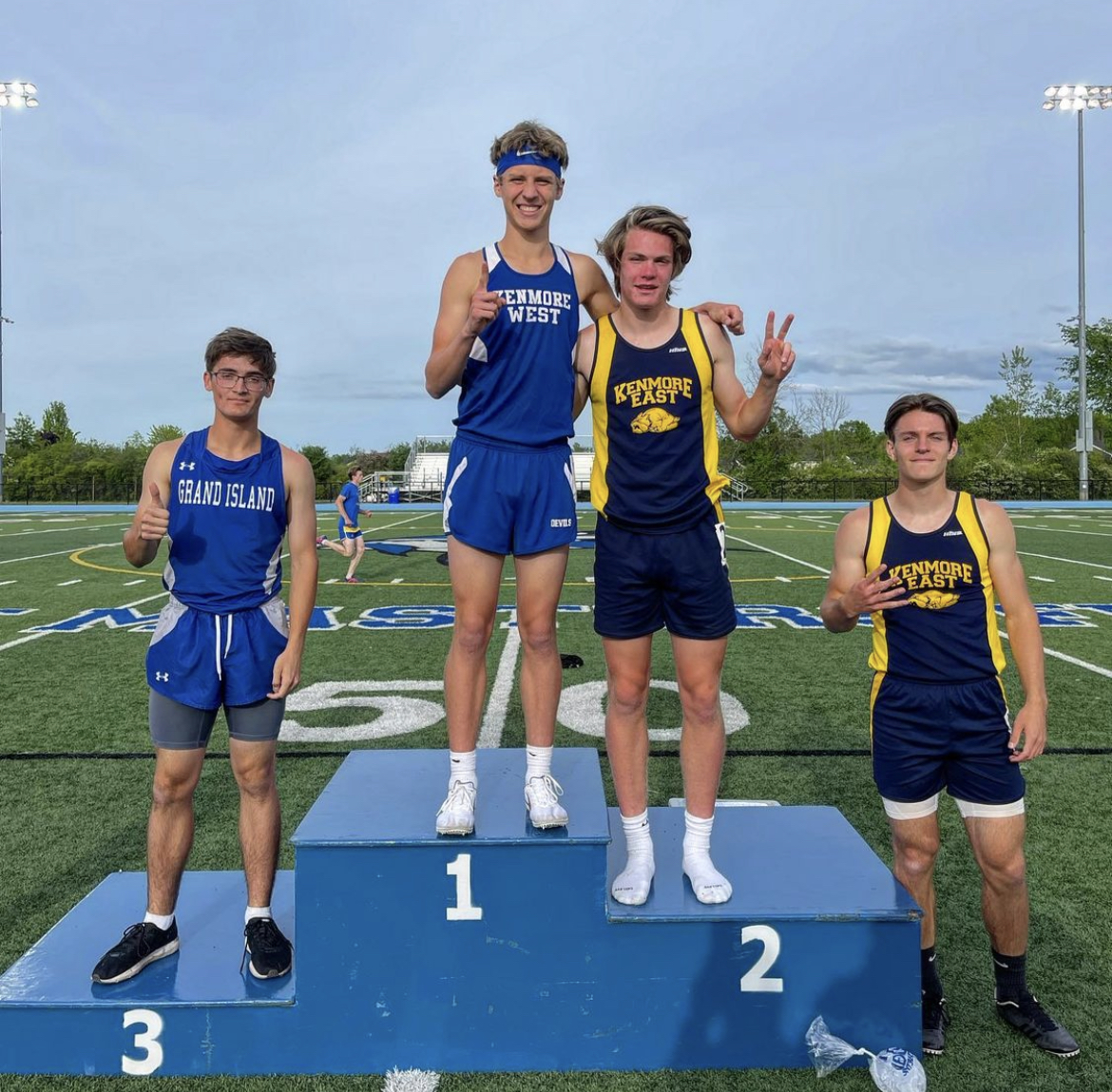 KenTonAthletics's tweet photo. Congrats to our Bulldogs and Blue Devils on their performances in yesterday’s NFL Championship! 

S.Morris (KE) 1st 3200m
Stinner (KW) 6th 3200m
Bieron (KW) 1st 800m
H.Morris (KE) 2nd 800m
Roland (KE) 4th 800m
Sujka (KE) 5th 800m
Fink (KE) 3rd Discus
Donnellon (KE) 1st Shot put https://t.co/K6LoYbXq0v