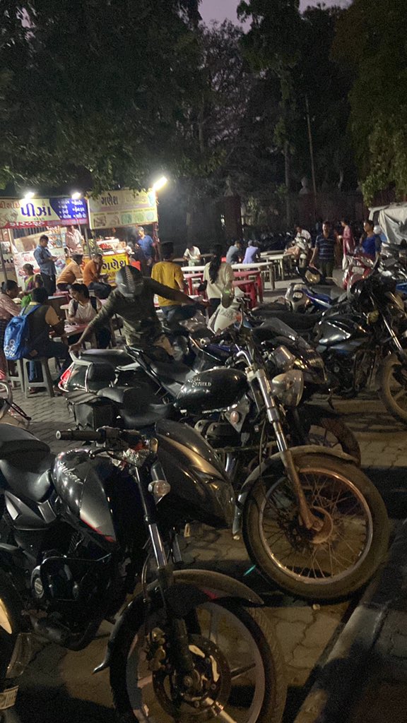 hinduyoddha22's tweet photo. Please take action at hawking zone near Faculty of Fine arts as blocking parking space as well as walking place by putting Tables which are not allowed in here.
@keyurrokadia @VMCVadodara @CommissionerVmc @Shamsher_IPS @Vadcitypolice @ourvadodara @MyVadodara @cp_traffic_vad https://t.co/kIX18iwXvT