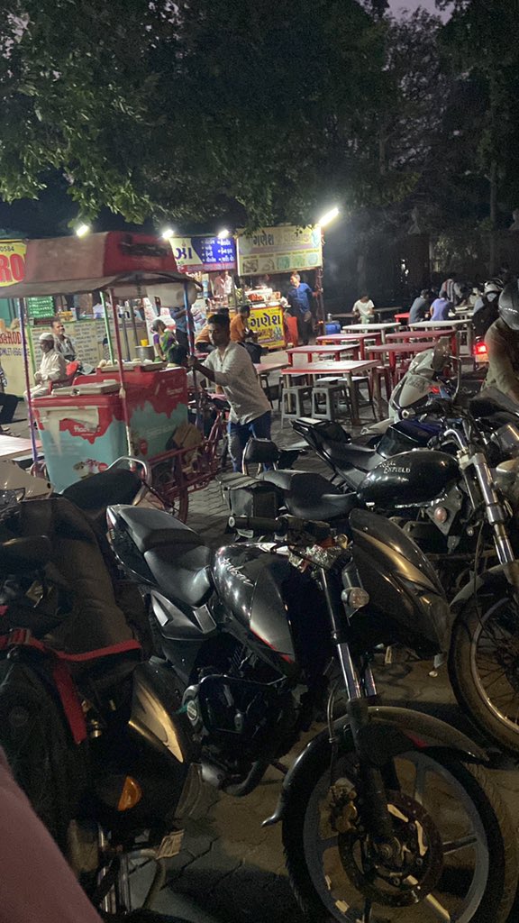 hinduyoddha22's tweet photo. Please take action at hawking zone near Faculty of Fine arts as blocking parking space as well as walking place by putting Tables which are not allowed in here.
@keyurrokadia @VMCVadodara @CommissionerVmc @Shamsher_IPS @Vadcitypolice @ourvadodara @MyVadodara @cp_traffic_vad https://t.co/kIX18iwXvT