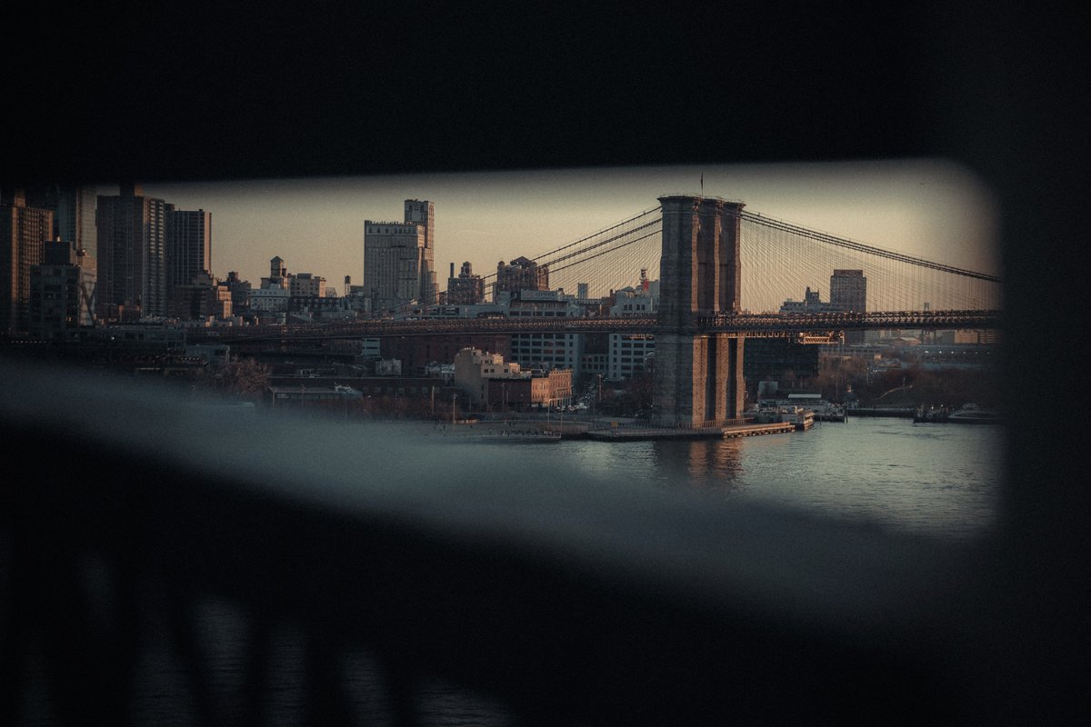 billydeee_'s tweet image. In a New York minute