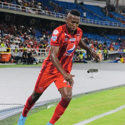MenaEsneyder's tweet photo. #NuevaFotoDePerfil https://t.co/mES7RNJbYI