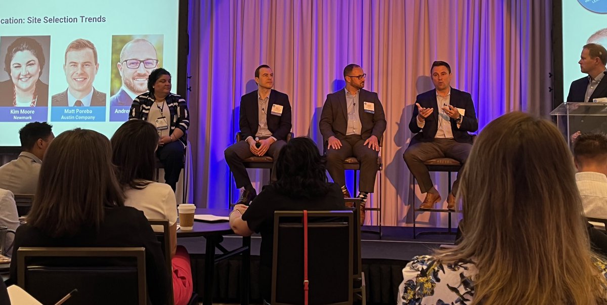 SJacobsCowetaGA's tweet photo. Getting insights from Kim Moore @Newmark_GCS, Alex Frei @CBRE, Matt Poreba @TheAustinCo @andrewratchford @glsconsults @RobertBoehringe @KPMG  Still seeing a sharp increase in site selection activity across all sectors #NextGenTalks #EcoDev @spire_energy @annie_gregson https://t.co/O4RLi0WjVI