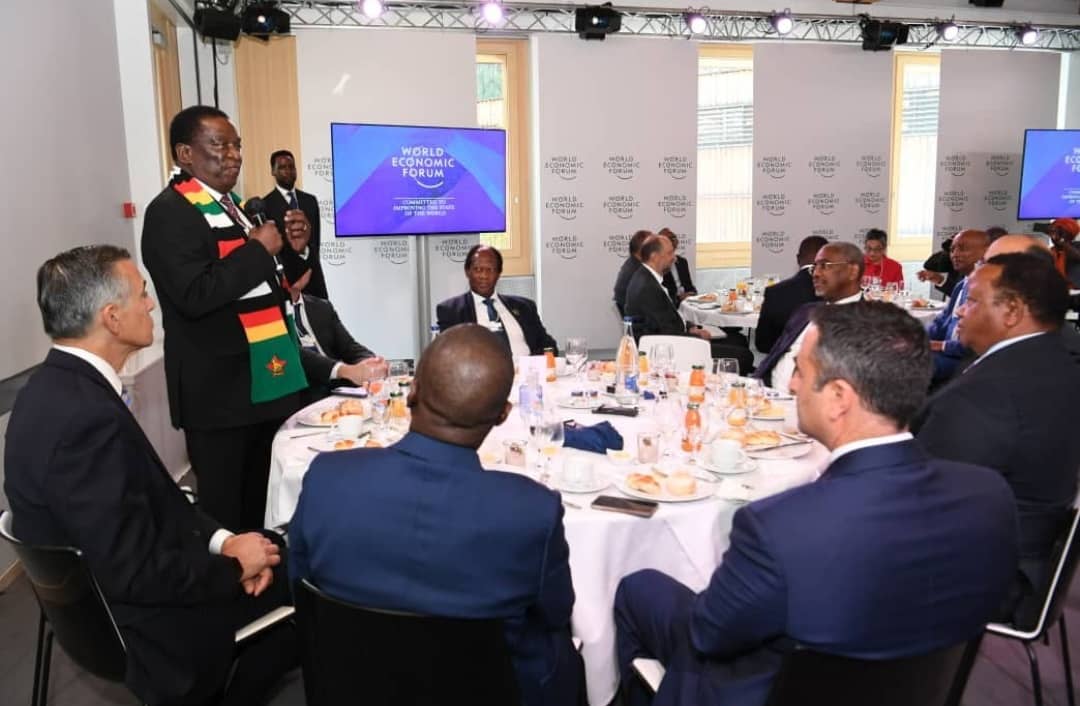 ZANUPF_SA's tweet photo. @daddyhope here is a free lesson on love of one's country.
You gather people to promote your country by telling a good story &amp; not to speak ill of your country. You gather people to encourage them to invest unlike @daddyhope who gathers people to discourage them from investing. https://t.co/Gb6EY3Q34n