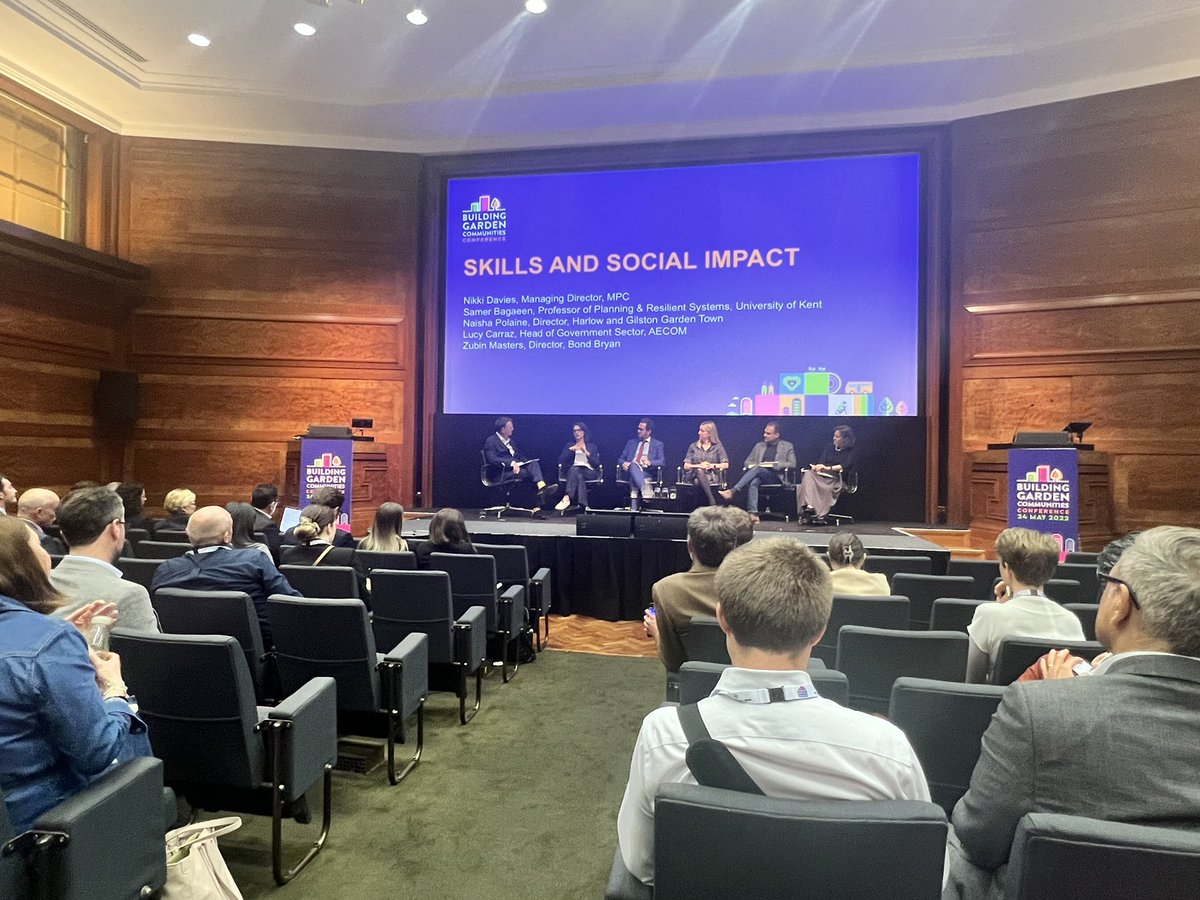 MaxwellFarrell's tweet photo. Dig deeper to find stewards of place within communities who are often outside planning process says @njdavies47 of @MeetingPlaceC. Develop cultural strategies to take people with you @BGC4F #BGC2022 https://t.co/3m1bPazRfg