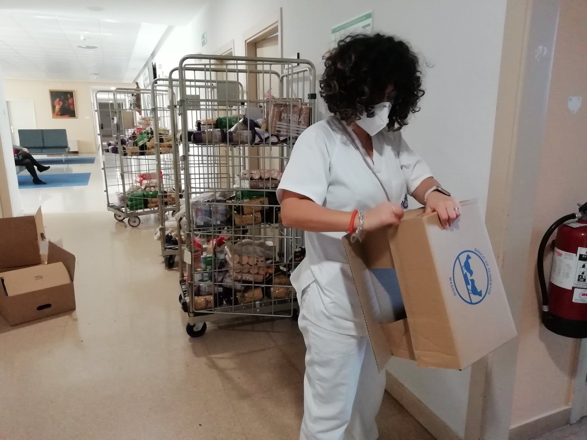 cnsdlp's tweet photo. Gracias a nuestro banco de alimentos podemos prestar ayuda a las familias más desfavorecidas. 

Esto no sería posible sin toda la solidaridad que recibimos✨ 

#CNSDLP #ClínicaNuestraSeñoradeLaPaz #SJD #SanJuanDeDios #BancoDeAlimentos https://t.co/nLlaWaQsQk